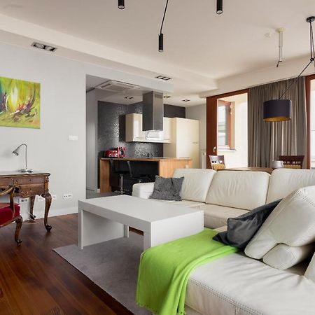 Hlonda Deluxe Apartment With Terrace Warszawa Eksteriør billede