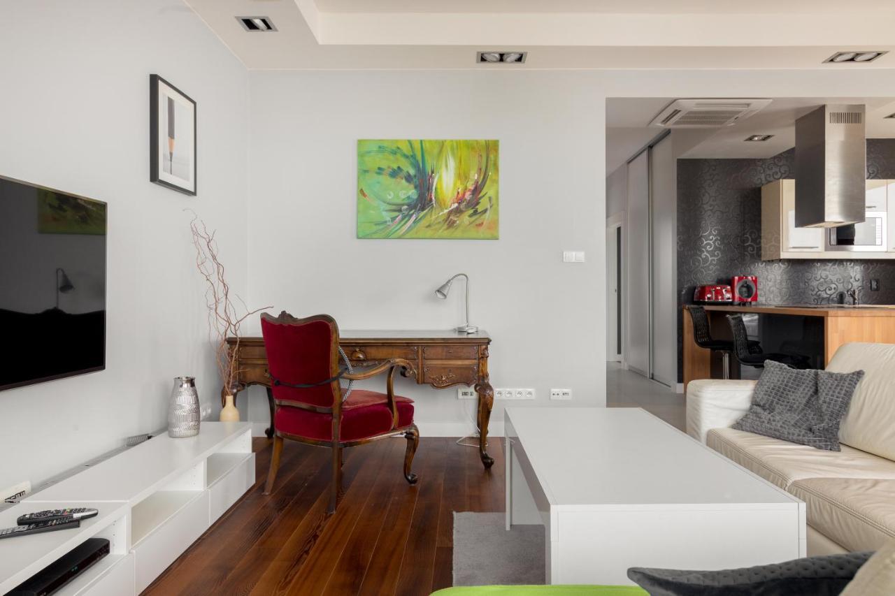 Hlonda Deluxe Apartment With Terrace Warszawa Eksteriør billede