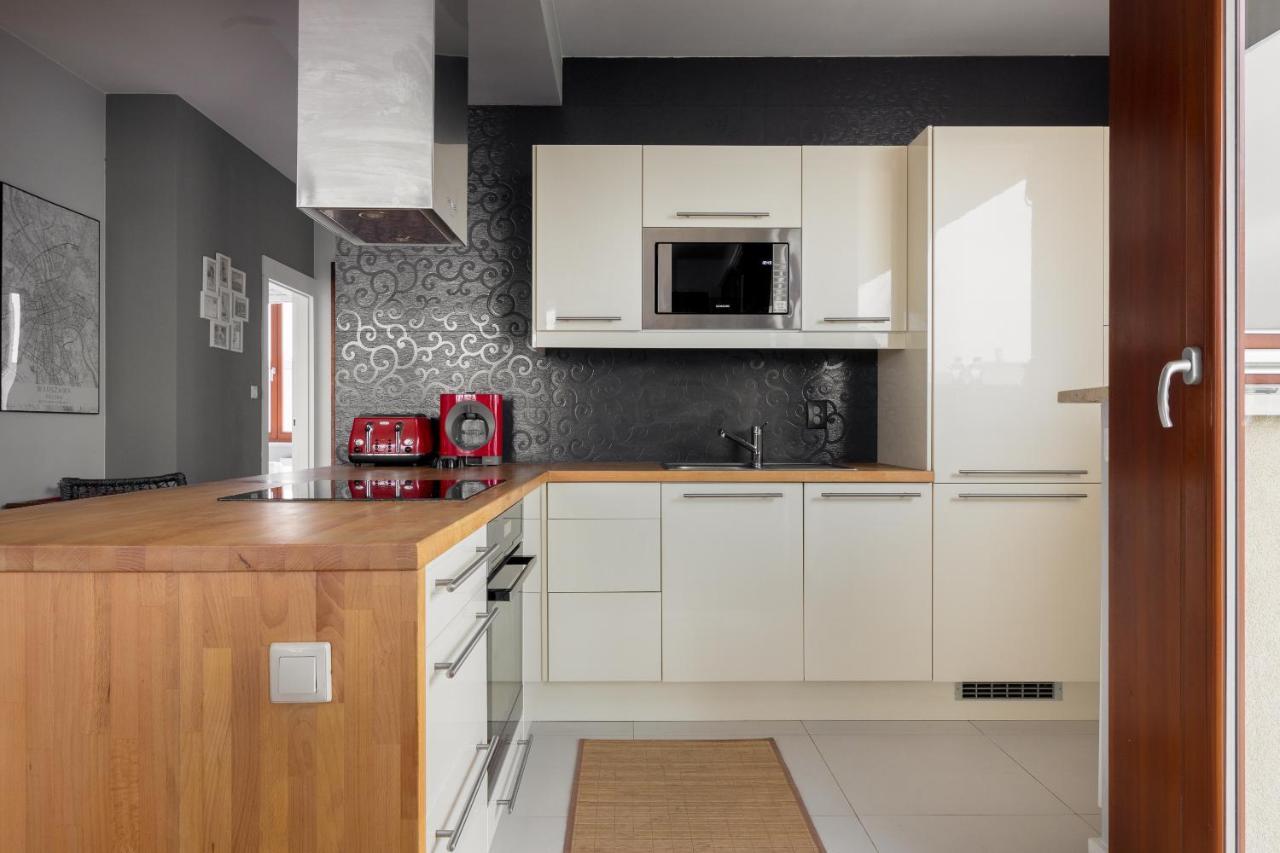 Hlonda Deluxe Apartment With Terrace Warszawa Eksteriør billede
