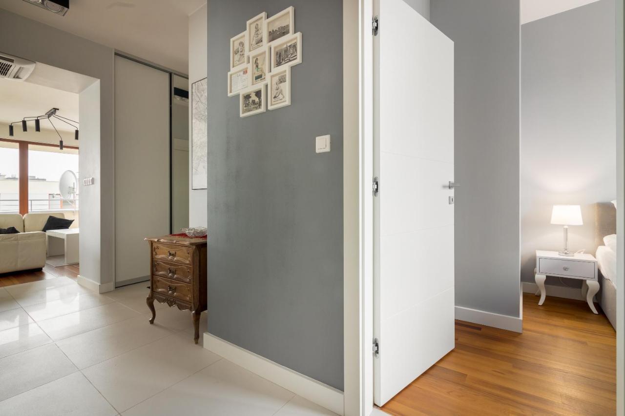 Hlonda Deluxe Apartment With Terrace Warszawa Eksteriør billede
