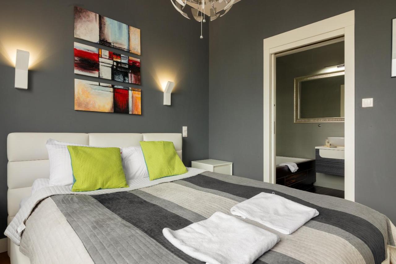Hlonda Deluxe Apartment With Terrace Warszawa Eksteriør billede